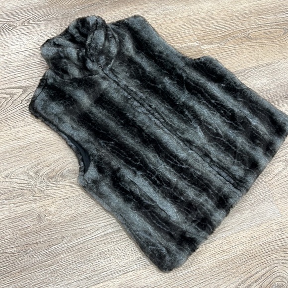 Vintage BLASSPORT Faux‎ Fur Reversible Vest Womens Medium Soft & Chic - Picture 10 of 14